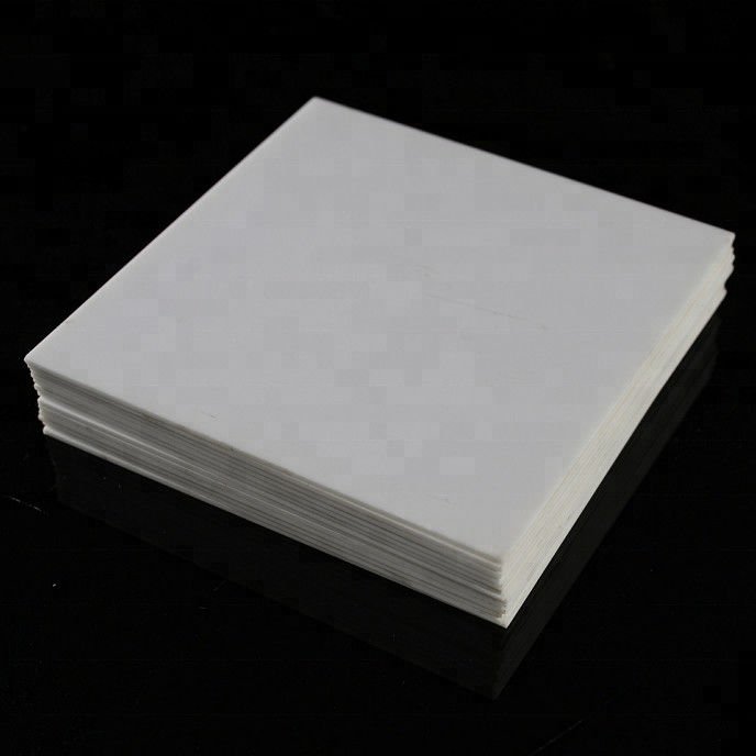 Square Shaped Al2O3 Thick Film Alumina Ceramic Plates High Hardness